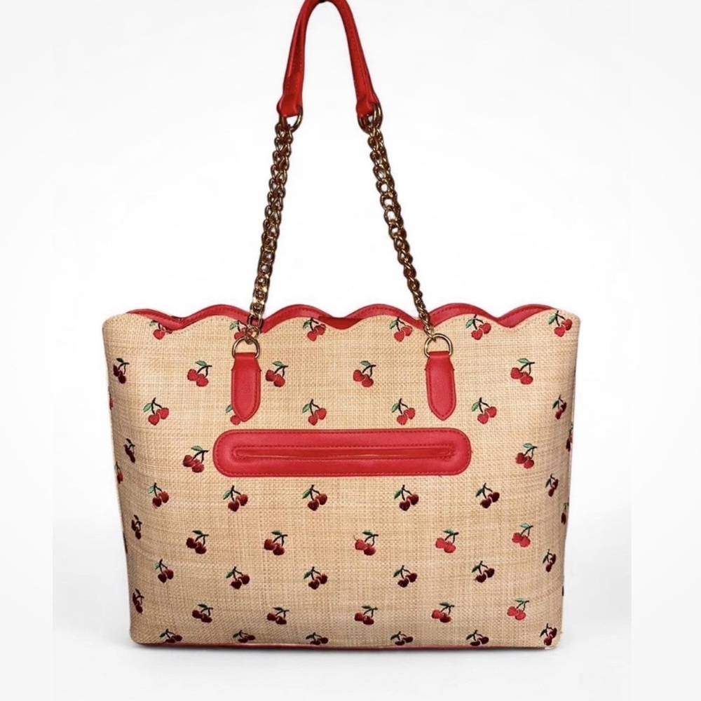 ☀️Betsey Johnson Cherry Straw Tote Scalloped Top Bag - Picture 2 of 9